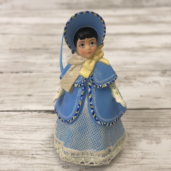 HALLMARK MADAME ALEXANDER “Elizabeth “Beth” March 2003 Christmas Ornament - Picture 4 of 8